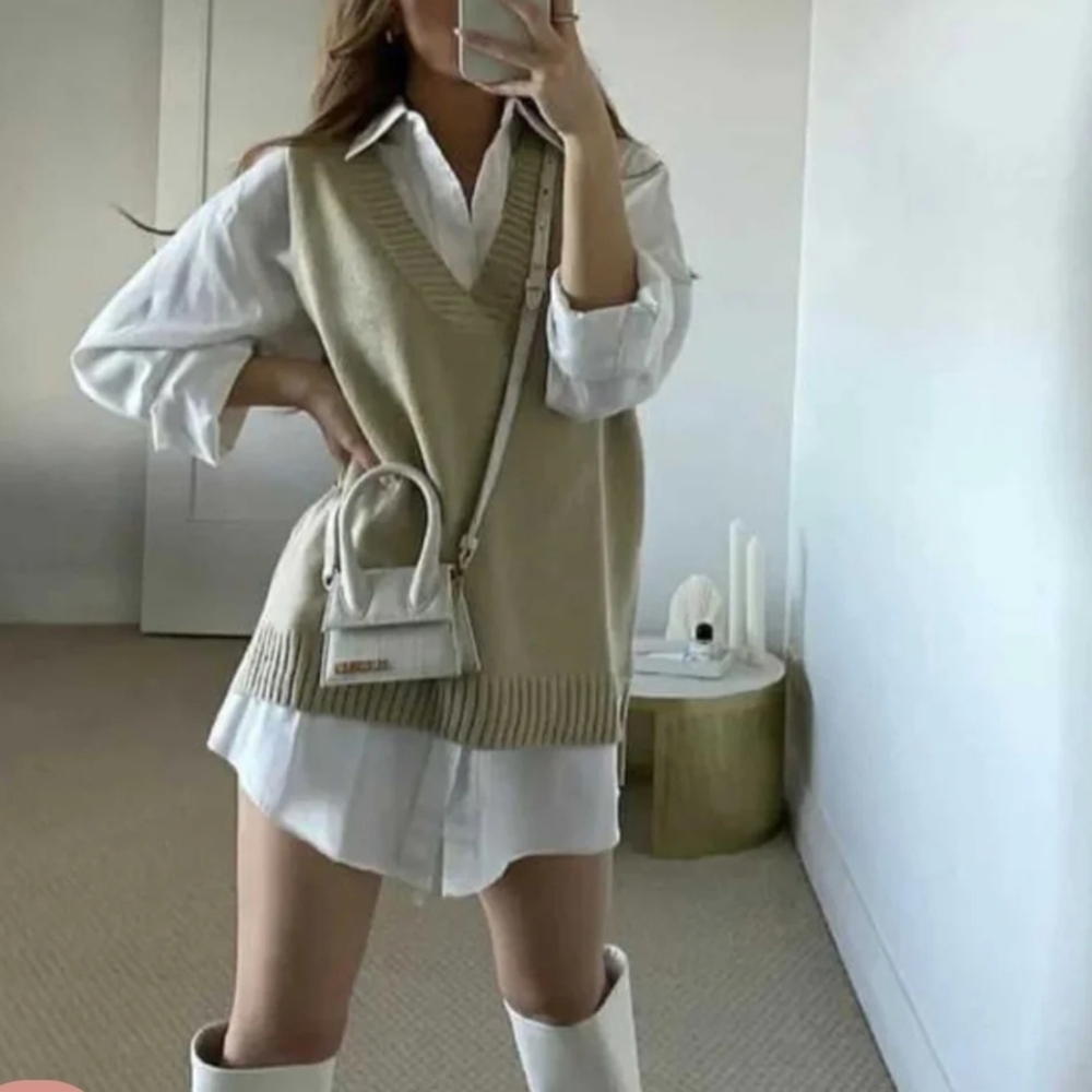 Sleeveless V-Neck Knit Sweater Vest - Cream